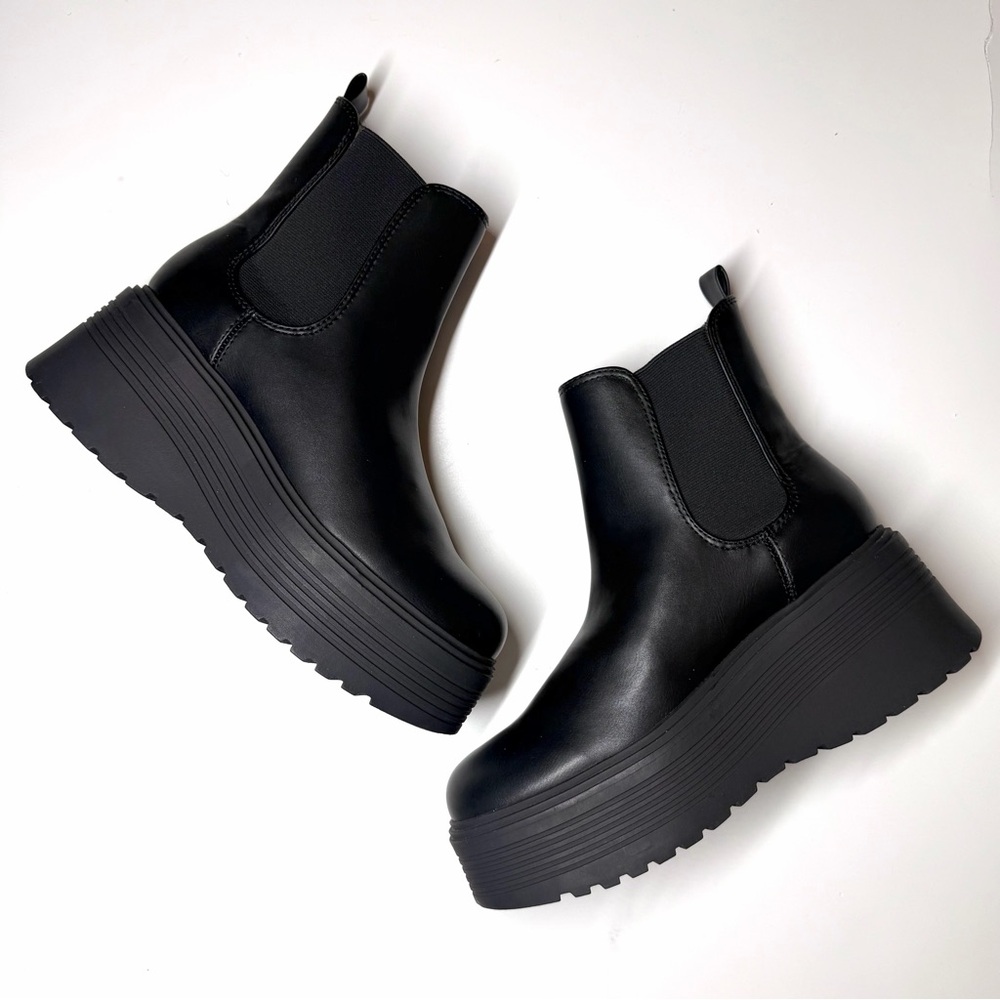 Nine West George Women's Platform Chelsea Black Boots Size- 8 M - Picture 6 of 9